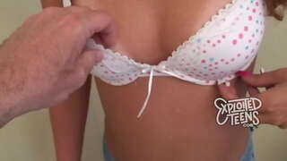 19 йәшлек үҫмер трахаться ауыҙ тулы һәм эҫе сперма ала