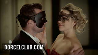 Entans sèks pandan yon swinger pati