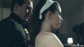 Мали titted тинејџерски домаќинка е угодно hubbys голема петел