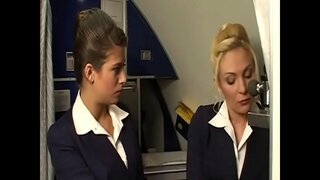 ���ொம்பு விமான பணிப்பெண்ணாக செக்ஸ் சக் கை கருவி ஒரு பொருட்டல்ல