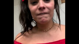 R. 他妈的青少年的宝贝紫斯塔尔在Instagram为她的前男友